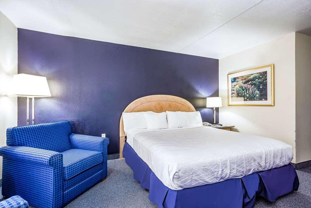 Rodeway Inn Branson, Brick House Cameră foto
